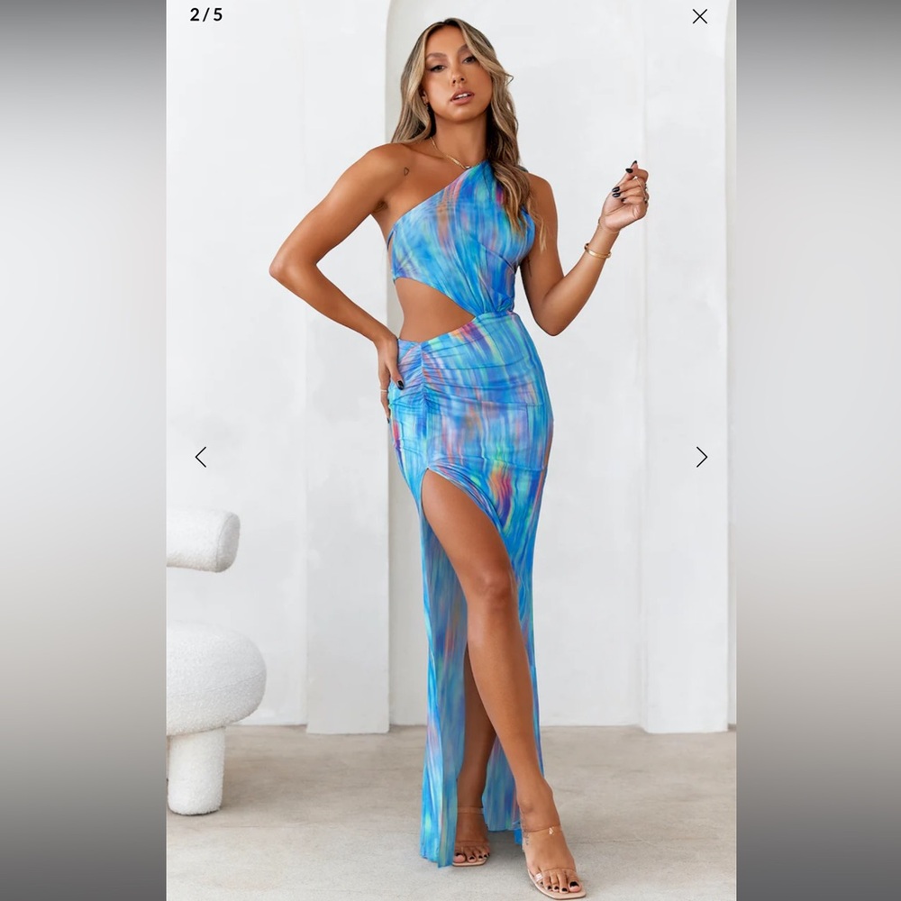 LOOKS TO LOVE MAXI DRESS BLUE